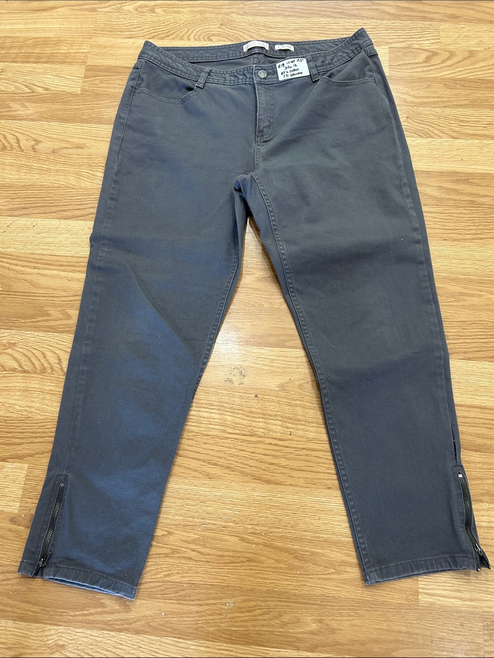 E19.   Dark Gray Zip-Hem Slim Pants